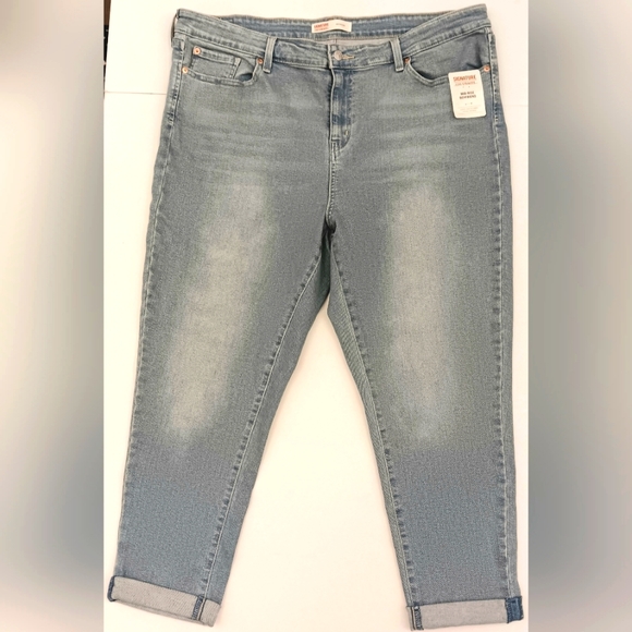 Levi's Mid-rise Boyfriend. 22. Light blue wash - Picture 6 of 11